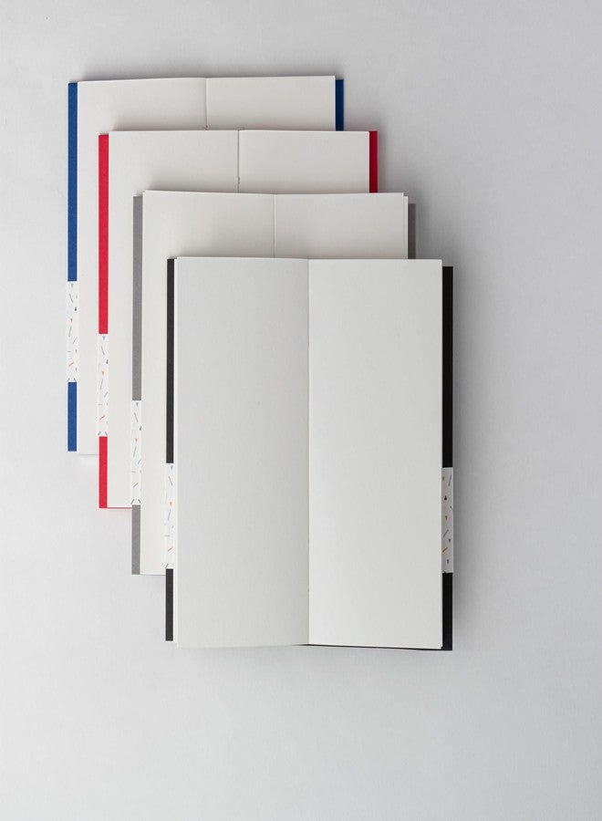 كوما دفتر رسم كوما للسفر | مقاس A6 | 128 صفحة | 130 غرام/م²، لون طبيعي، ورق خالٍ من الأحماض وقابل لإعادة التدوير | عبوة من 4 دفاتر | أسود + أزرق + رمادي + أحمر - Image 3